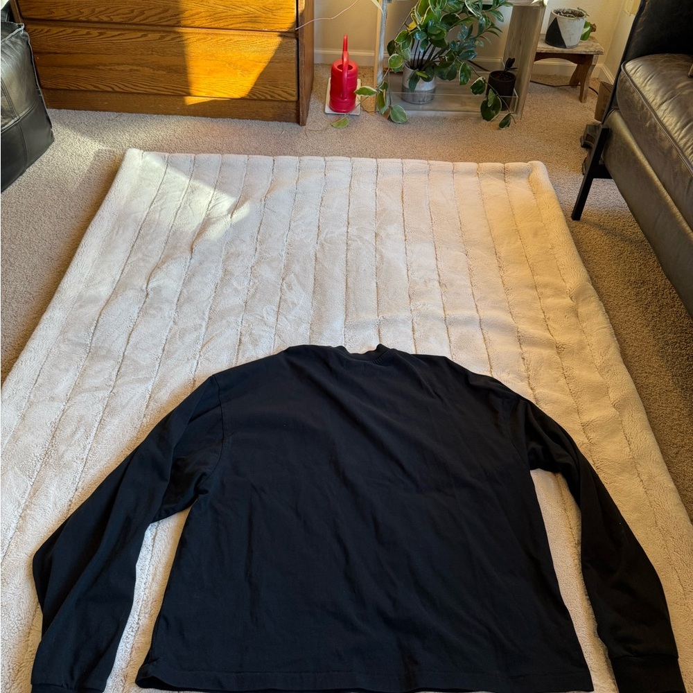 🥳 *SALE* Elwood Core Oversized Men's L/S Logo Tee, Black, Size Small - Picture 2 of 2